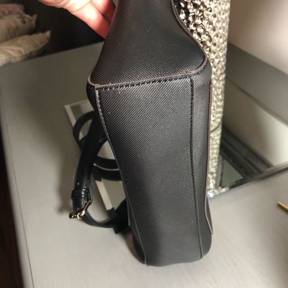 Kenneth Cole REACTION - Crossbody Bags - Picture 3 of 8